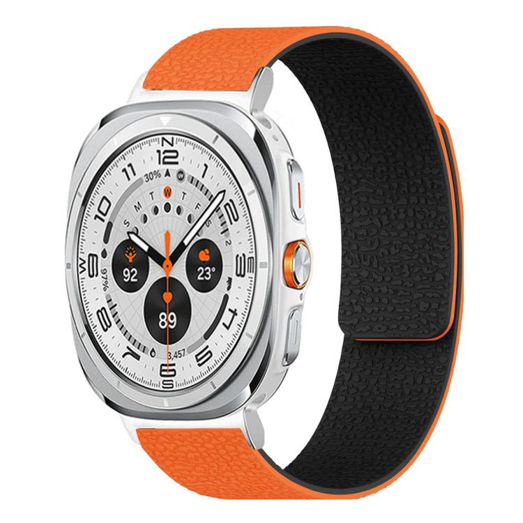 سوار ساعة سيليكون مغناطيسي ناعم بنقشة قشرة الليتشي، لساعات Samsung Galaxy Watch Ultra 47mm / Ultra 2025، وSamsung Galaxy Watch8 / 8 Classic