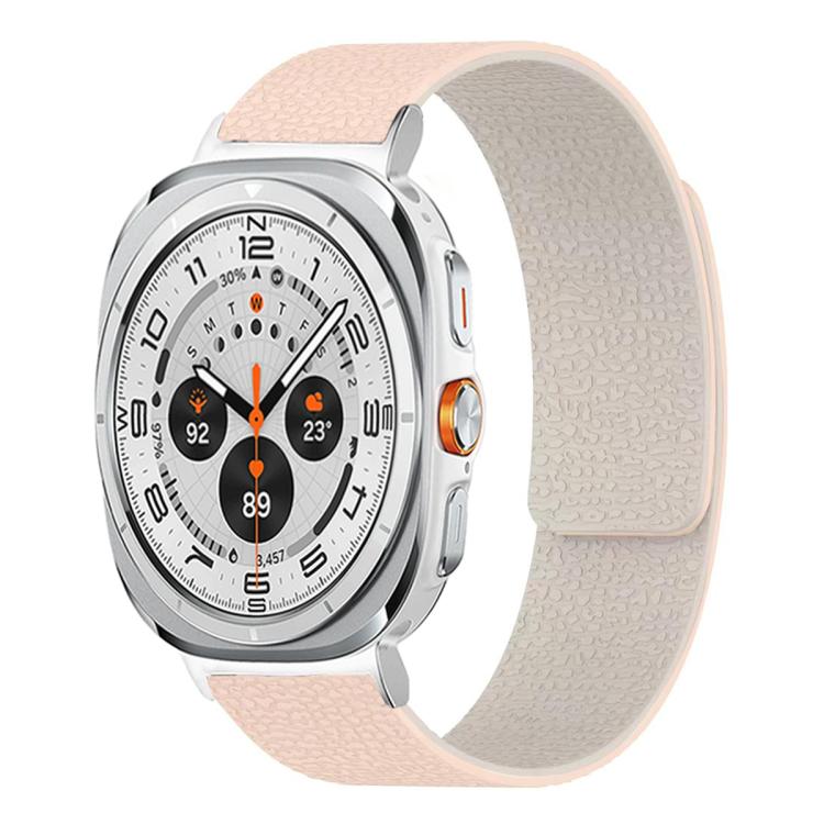 سوار ساعة سيليكون مغناطيسي ناعم بنقشة قشرة الليتشي، لساعات Samsung Galaxy Watch Ultra 47mm / Ultra 2025، وSamsung Galaxy Watch8 / 8 Classic
