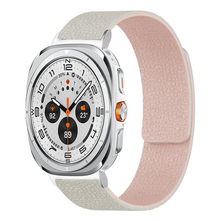 سوار ساعة سيليكون مغناطيسي ناعم بنقشة قشرة الليتشي، لساعات Samsung Galaxy Watch Ultra 47mm / Ultra 2025، وSamsung Galaxy Watch8 / 8 Classic