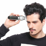 ماكينة حلاقة كهربائية محمولة USB بقوة 5 واط من VGR موديل V-171، دفع أبيض، V-171
