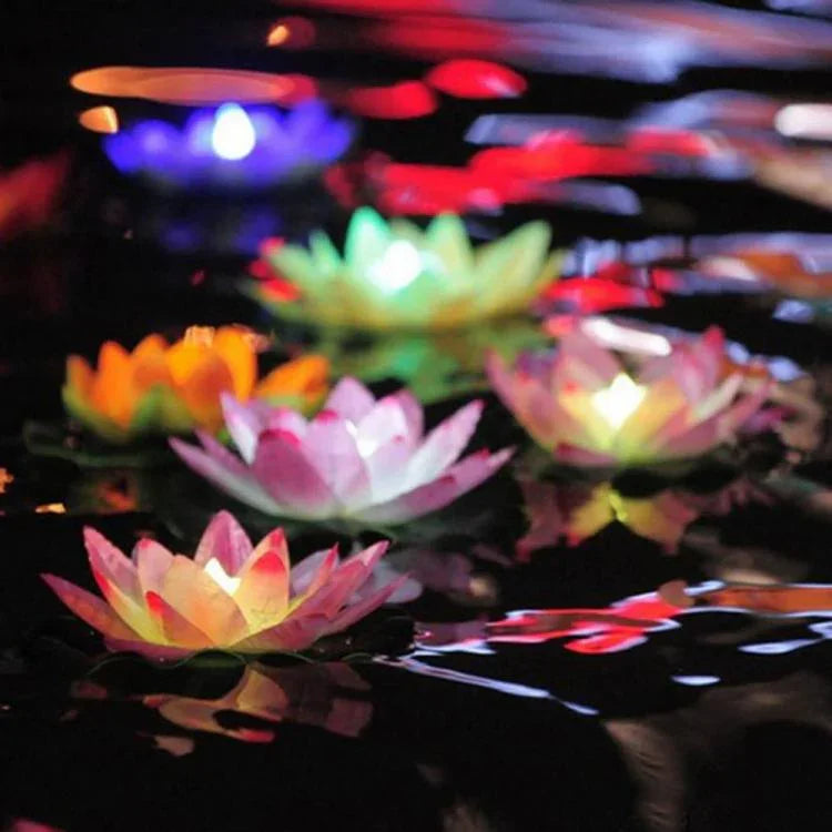مصابيح ضوء فيضان LED بثلاثة ألوان بشكل زهرة لوتس عائمة صناعية لحفلات التمني وحوض السباحة الخارجي