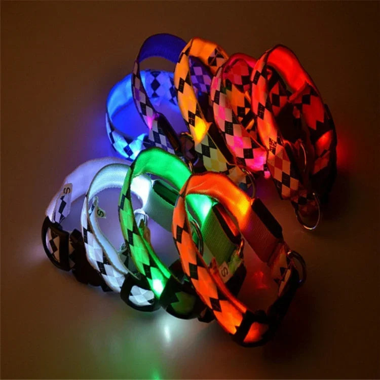 ياقة كلب مزودة بضوء LED قابل لإعادة الشحن بنمط مربعات، للكلاب الصغيرة والمتوسطة، L، XL