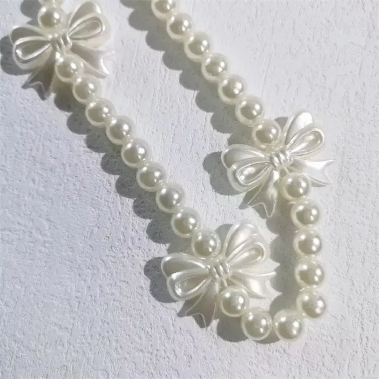 سلسلة هاتف محمول بسوار لؤلؤة على شكل فراشة